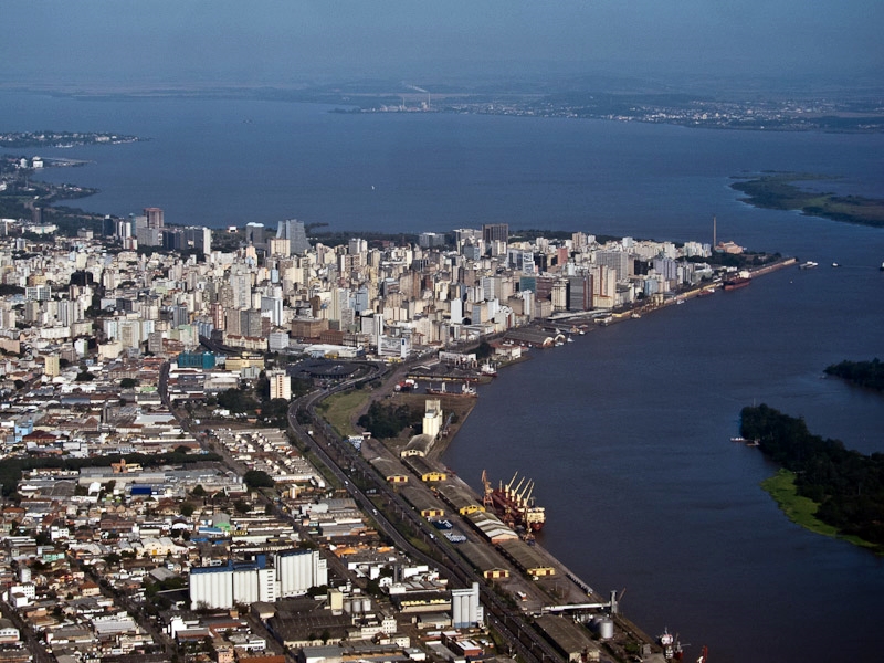 Após enchentes no RS, sócios trocam cafeterias por café gelado em lata Porto Alegre