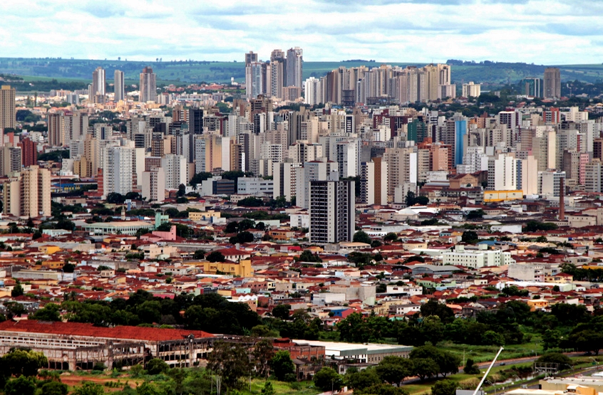 Cana-de-açúcar: chuva acima da média adia colheita em Ribeirão Preto Ribeirão Preto