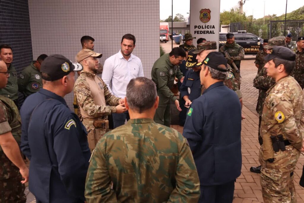 Comando Vermelho: internet respondeu por mais de 40% da arrecadação na Penha, diz PF Comando Vermelho: internet respondeu por mais de 40% da arrecadação na Penha, diz PF